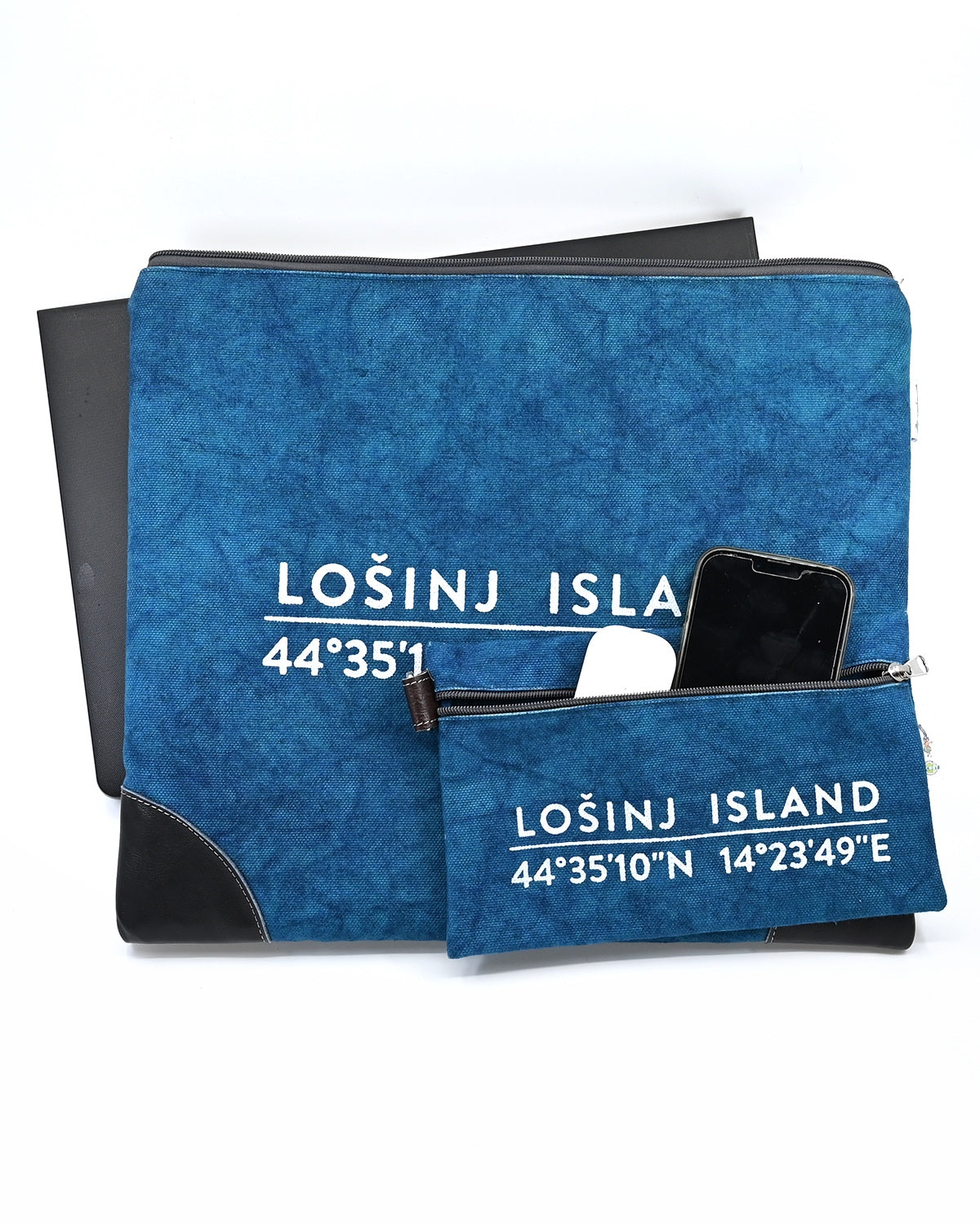 Padded laptop pouch Lošinj coordinates | Bongolala